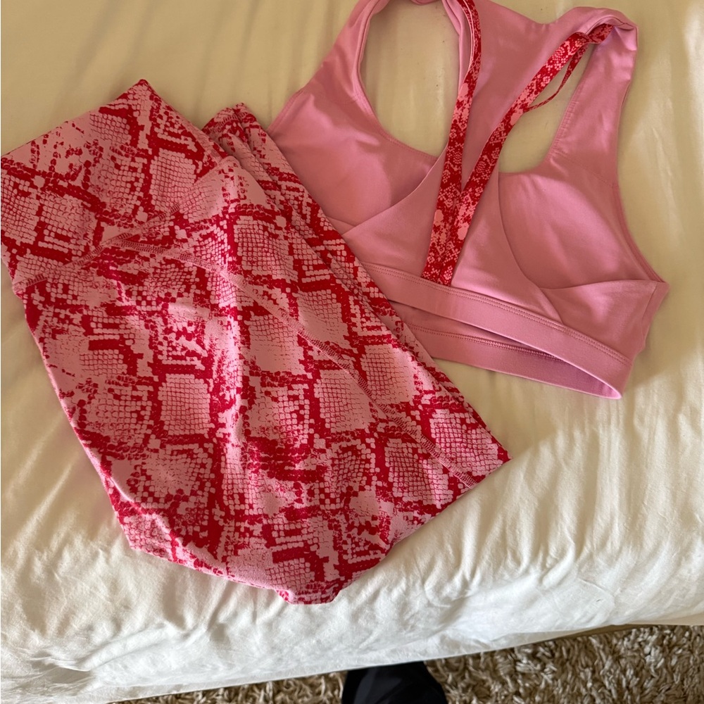 Fabletics Pink Snake Print Leggings and Sports Bra Sz M